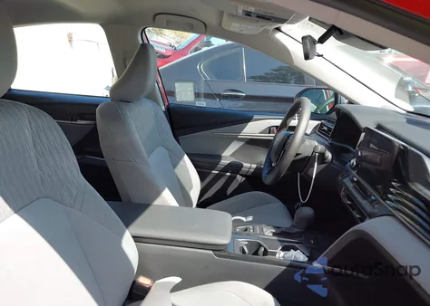 2025 Toyota Camry Le из США, поврежденный, VIN 4T1DAACK2SU205098